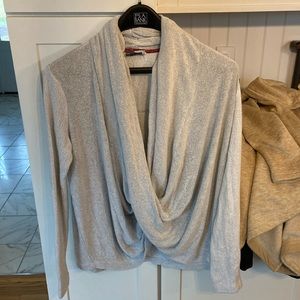 Anthropology Deep V Neck Sweater Top in Gray SiZE m